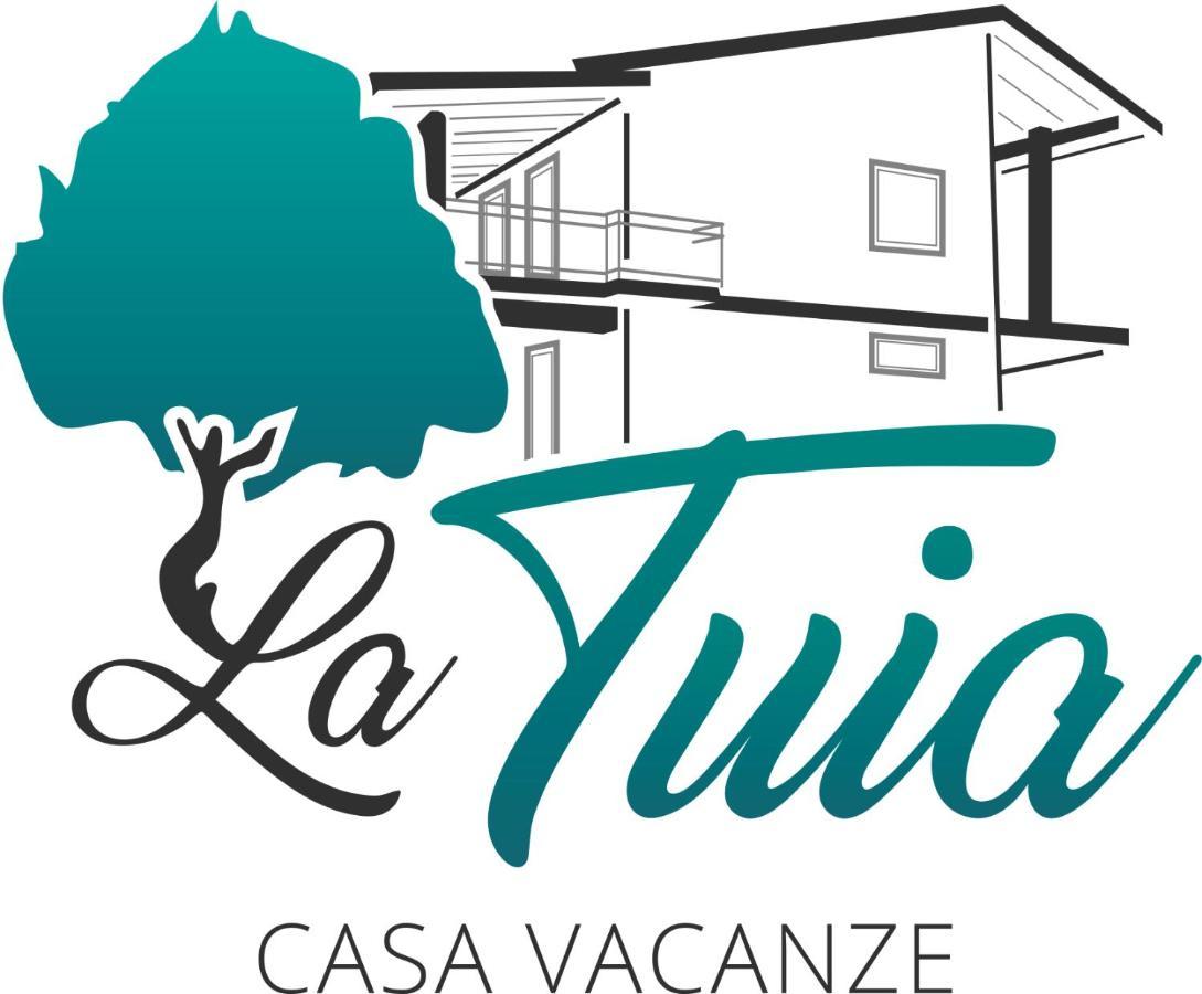 Casa Vacanze La Tuia كاستيلاباتي المظهر الخارجي الصورة